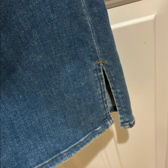 Express Women's Light Blue Boot Cut Jeans - Picture 2 of 5